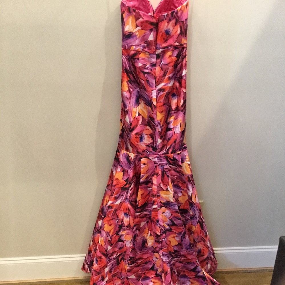 Prom - Picture 3 of 4